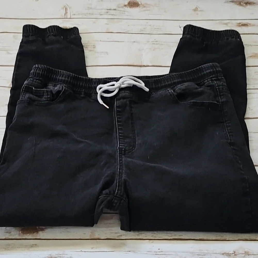 SHEIN Black Denim Joggers with Elastic Waist and Hems